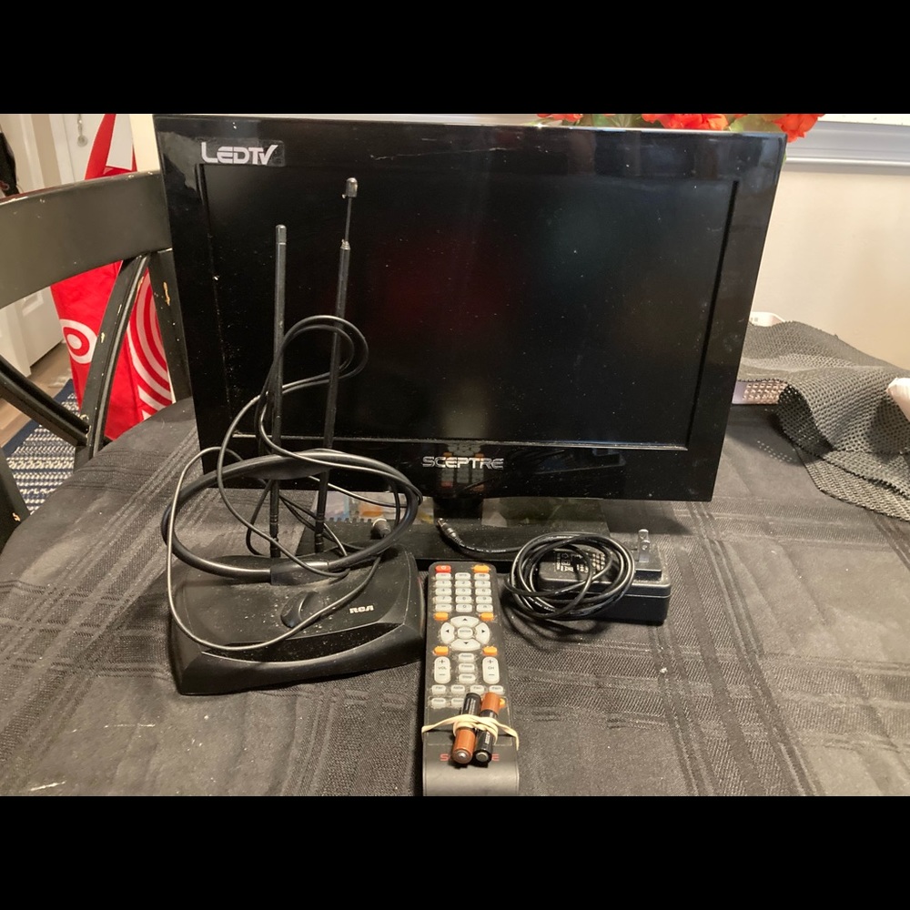 Small television set